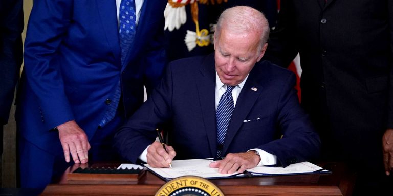 Biden : signaux positifs teintés de vert