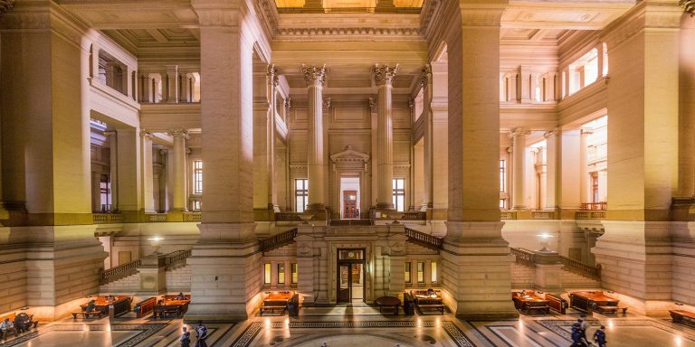 Al uw vragen over de nieuwe meerwaardebelasting Al uw vragen over de nieuwe meerwaardebelasting